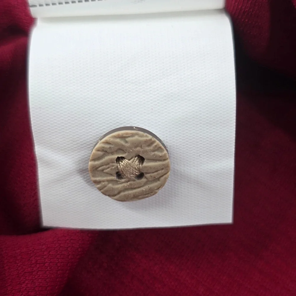 Cubavera Polo Shirt Mens Medium Burgundy Red Ribbed Short Sleeve Wood Buttons